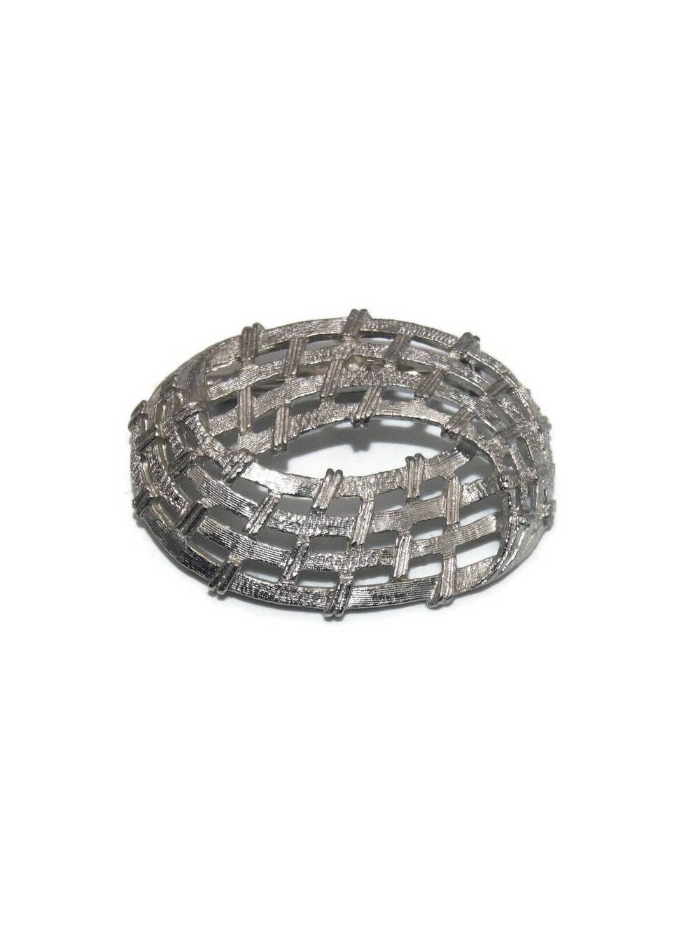 Vintage Silver Tone Oval Lattice Brooch.